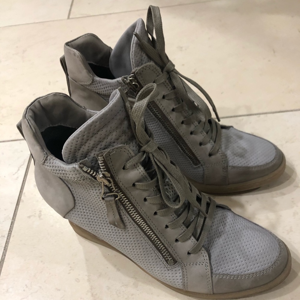Miz Mooz Adela wedge sneaker size 10